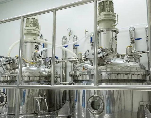 steel-cameras-high-pressure-control-panel-with-buttons-chrome-equipment-1000x500